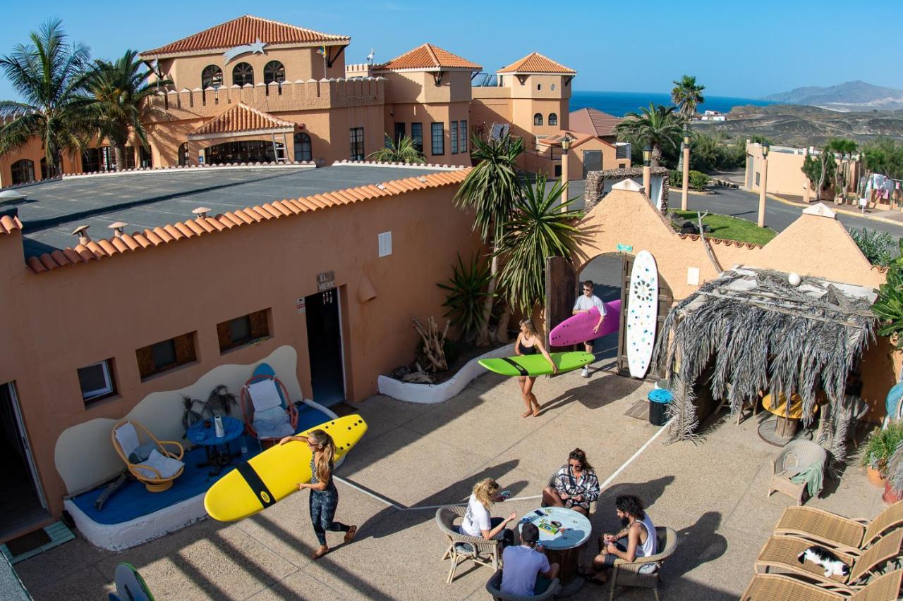 Wellenkind Surfschool Hostel La Pared  Exterior foto