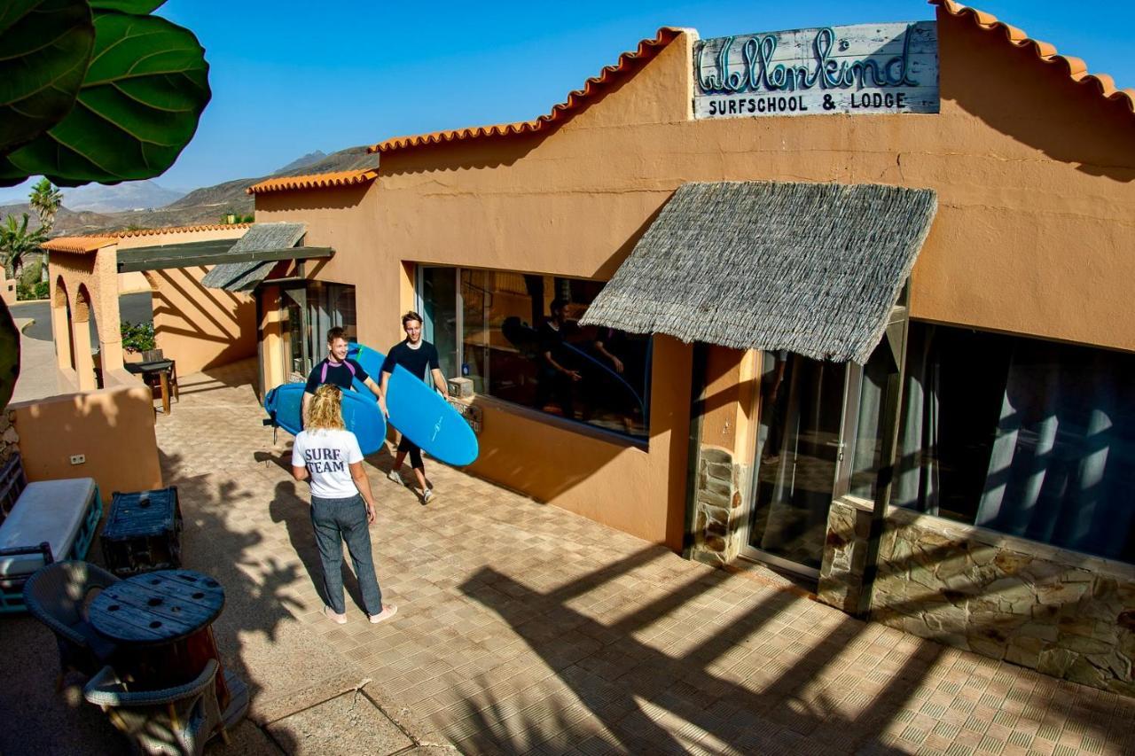 Wellenkind Surfschool Hostel La Pared  Exterior foto